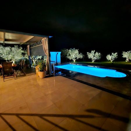 Aleya FERIENHAUS mit Pool Medulin Dış mekan fotoğraf