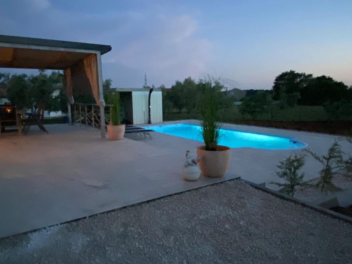 Aleya FERIENHAUS mit Pool Medulin Dış mekan fotoğraf