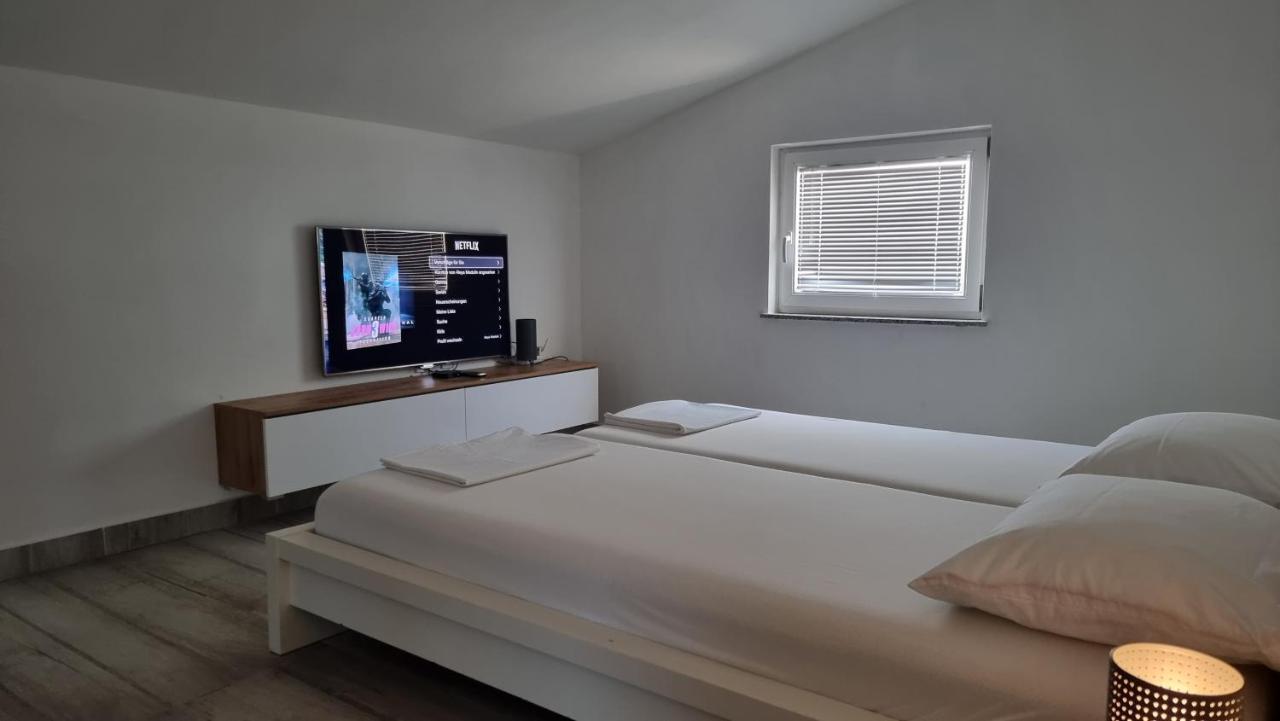 Aleya FERIENHAUS mit Pool Medulin Dış mekan fotoğraf