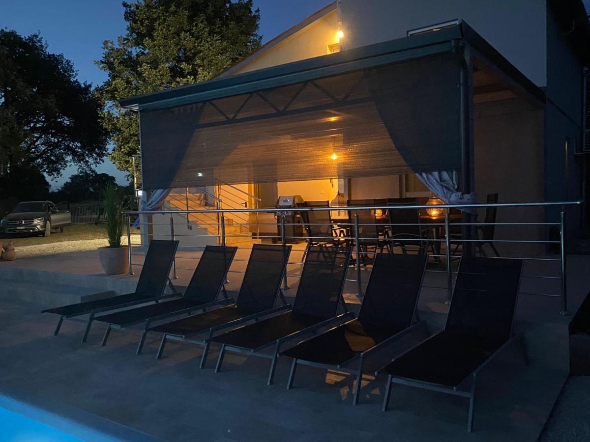 Aleya FERIENHAUS mit Pool Medulin Dış mekan fotoğraf